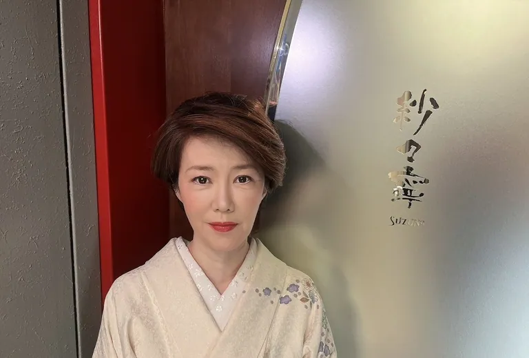 紗々寧 (すずね)の店内