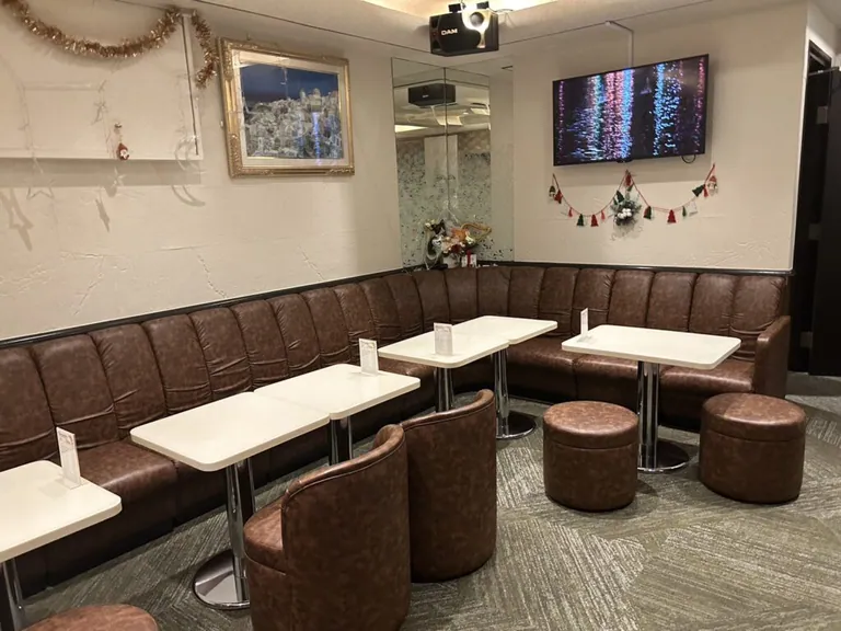 ハナビの店内