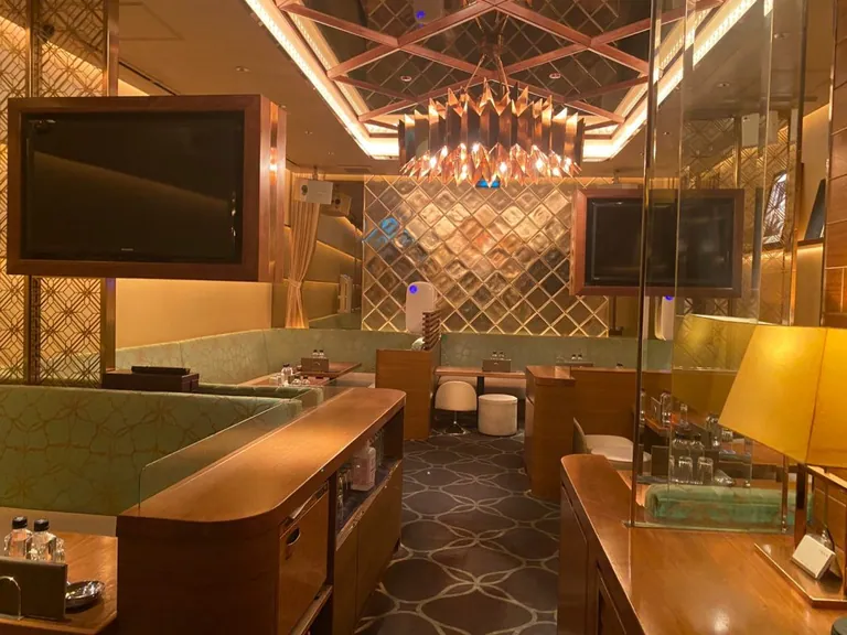 レインの店内