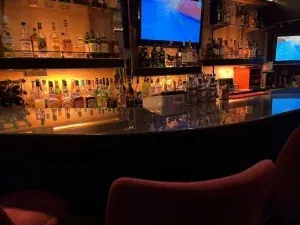 レヴューの店内