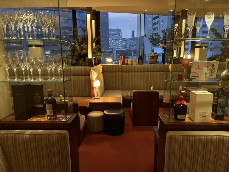 あやの店内