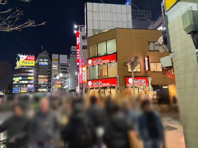 天 （テン）への道順 7／10：右手の一つ目の路地を右折します。
