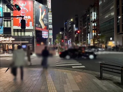 セブンへの道順 7／9：一つ目の十字路を超えて直進を続けます。