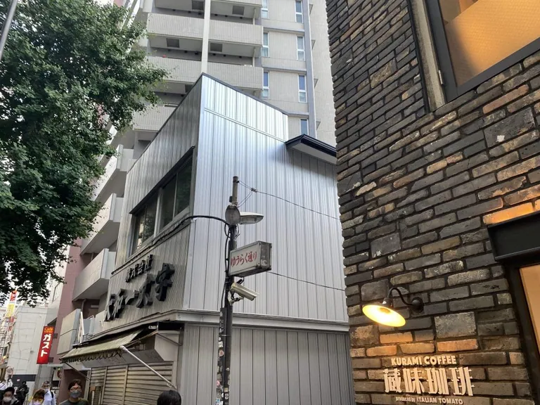 アモールの店内