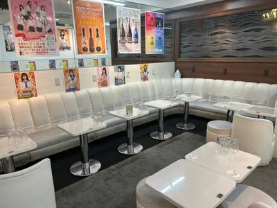 はちみつくろーばーの店内