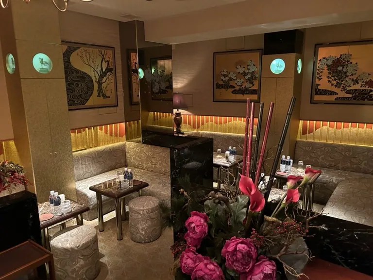 金銀彩 （キンギンサイ）の店内