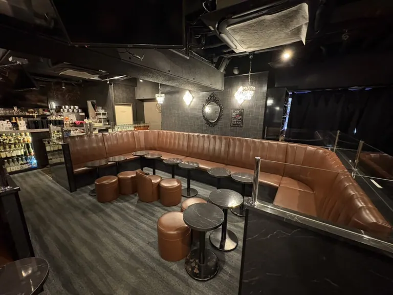ナインの店内