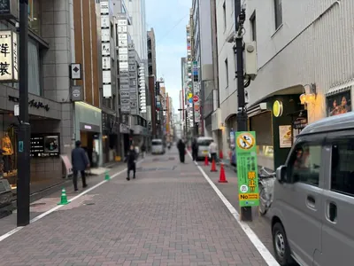 ウエダへの道順 10／12：直進します。
