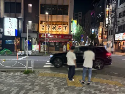 セコットへの道順 7／8：正面の横断歩道を渡ります。