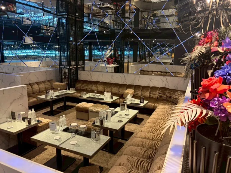 リアリスの店内