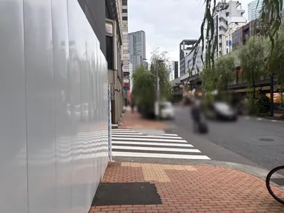 ヘラクレスへの道順 6／7：一つ目の路地を左折します。