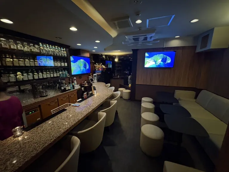 レオンの店内