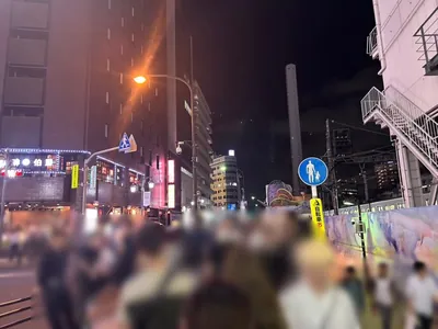 バウズーム （BOW×ZOOM）への道順 2／7：線路を右手に直進します。