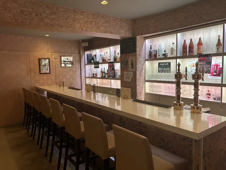 日暮里　ファニー （GIRL’S BAR Funny）の店内