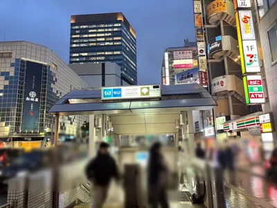アールクラブへの道順 1／8：各線「上野広小路駅」「上野御徒町駅」A3出口を出ます。
