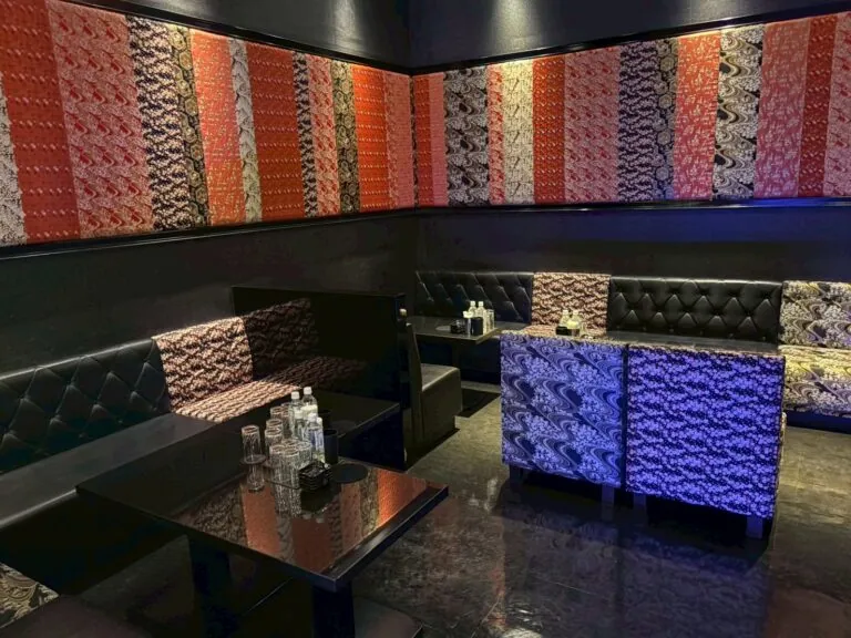 ミントの店内