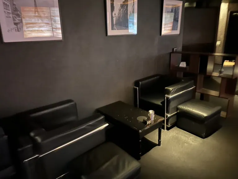 グラフの店内