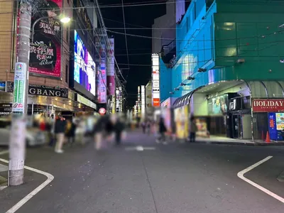 るーじゅ （ルージュ）への道順 11／17：一つ目の十字路を超えて直進します。