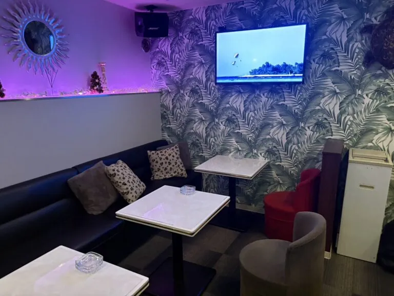 北浦和 オハナの店内