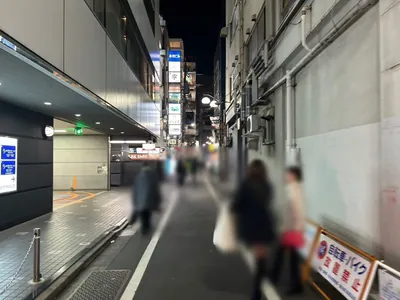 エスへの道順 4／6：直進します。