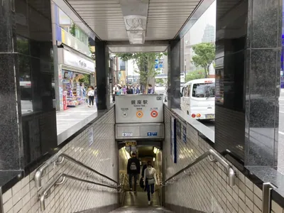 由美 (ユミ)への道順 1／4：銀座駅B5出口を出ます。