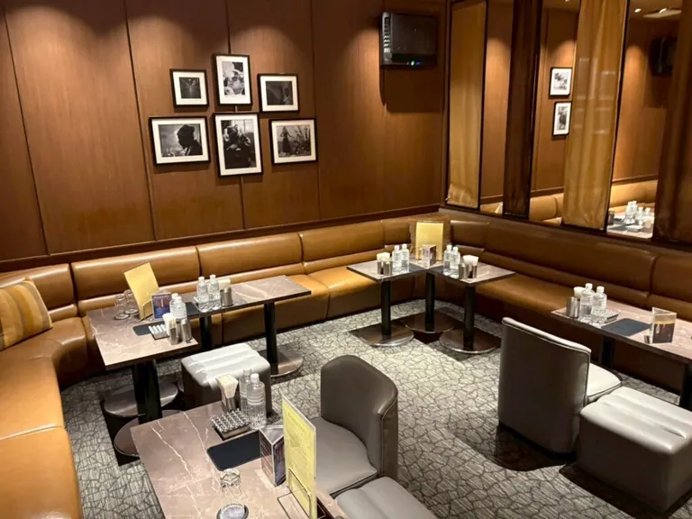家忘 （カボウ）の店内