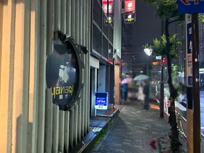 カリエへの道順 8／8：二つ目の十字路手前左手に錦糸町カリエの入る「ザ・バレル立田ビル」があります。