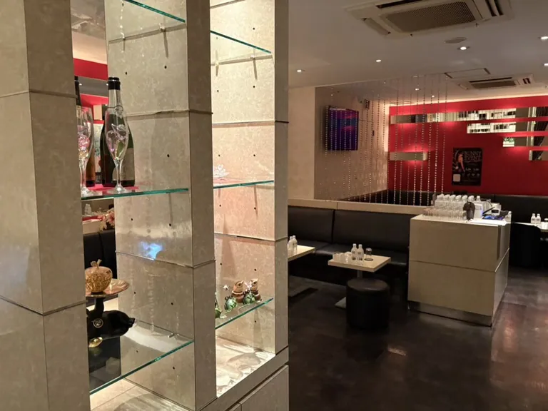 川越　イノセンスの店内