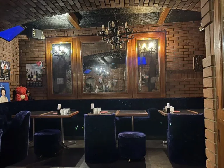るーじゅ （ルージュ）の店内