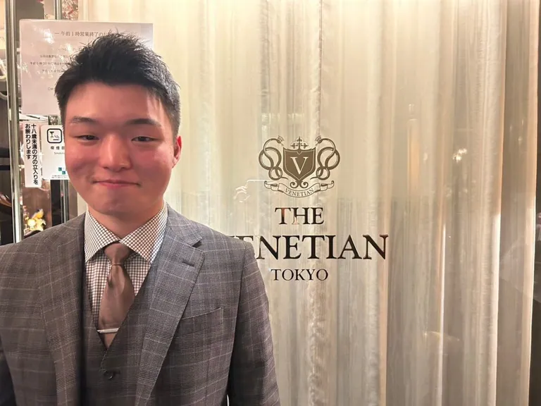 ベネ東京の店内