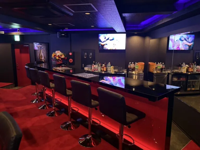 バズール （Girl’s bar lounge BZUL）の店内