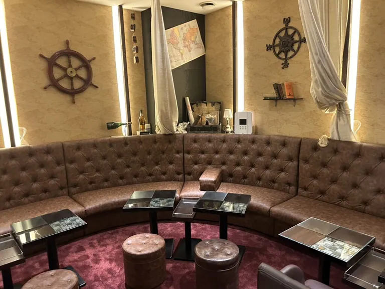 モノリスの店内