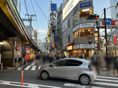ベリー （GIRLS BAR&CAFE VELLY）への道順 3／4：線路を左手に線路沿いを直進します。