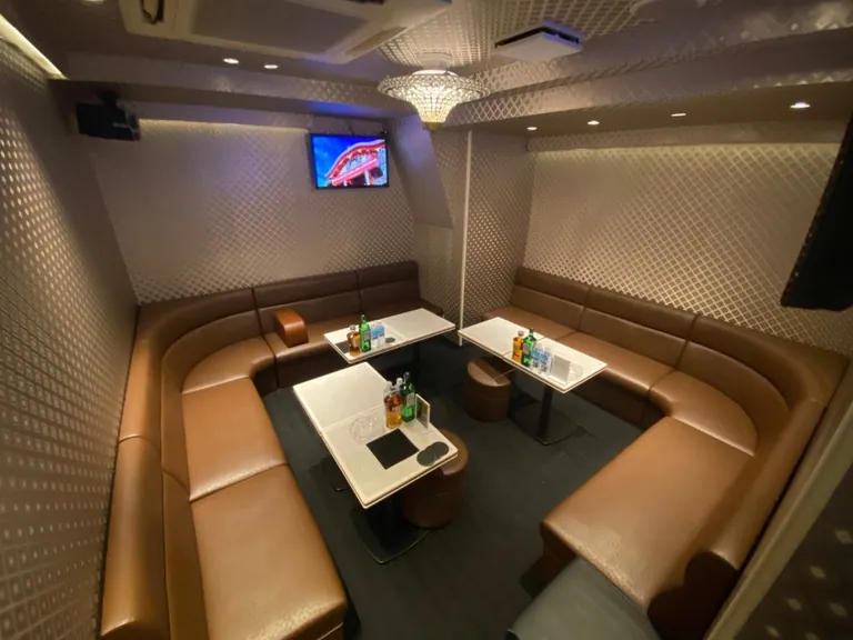 カリンの店内