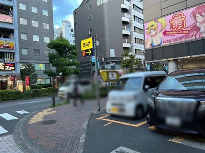 アマンへの道順 8／9：三つ目の十字路を右折します。