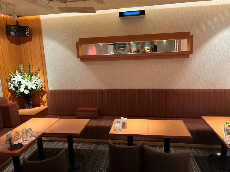 モルゲンロートの店内
