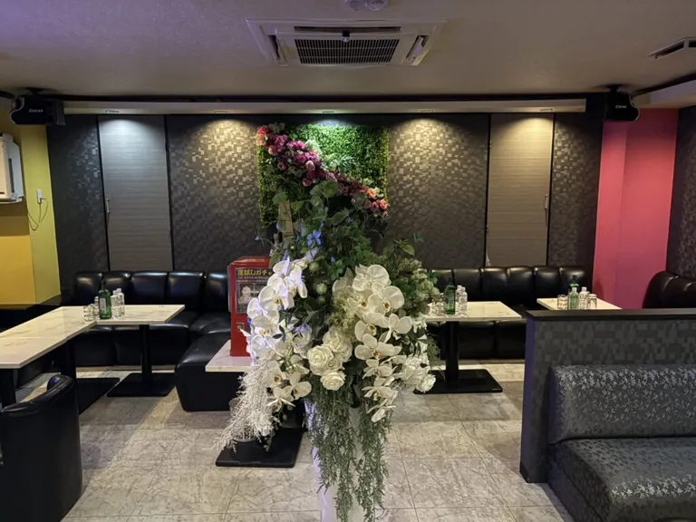 クレヨンの店内