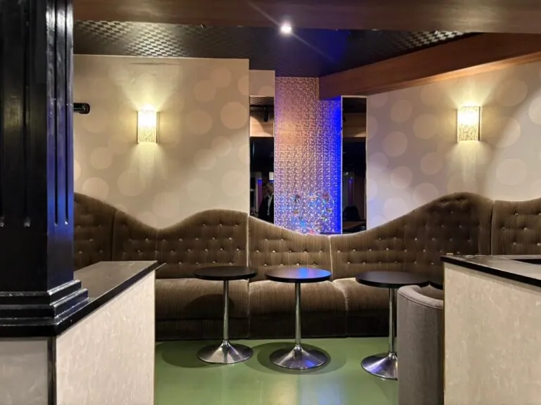 カナロアの店内