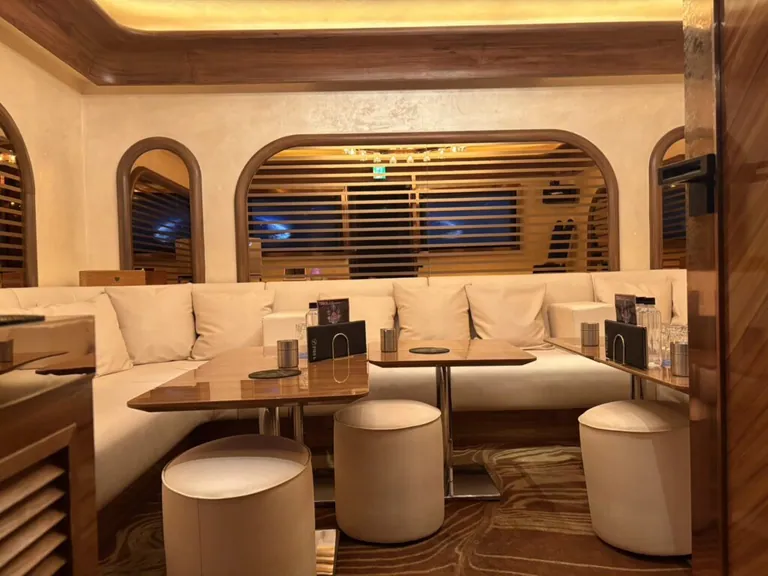 プランビーの店内