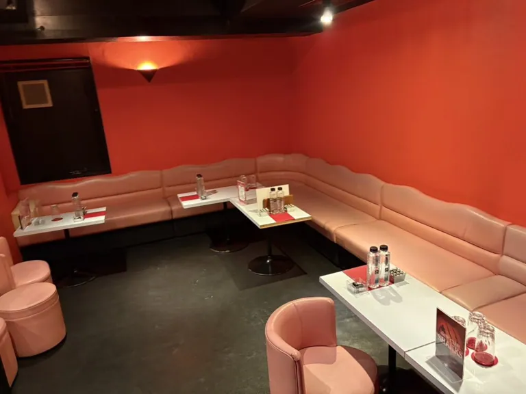 シャンクスの店内